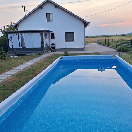 Kuca Za Odmor Domus Alba Villa Branjin Vrh Exteriör bild
